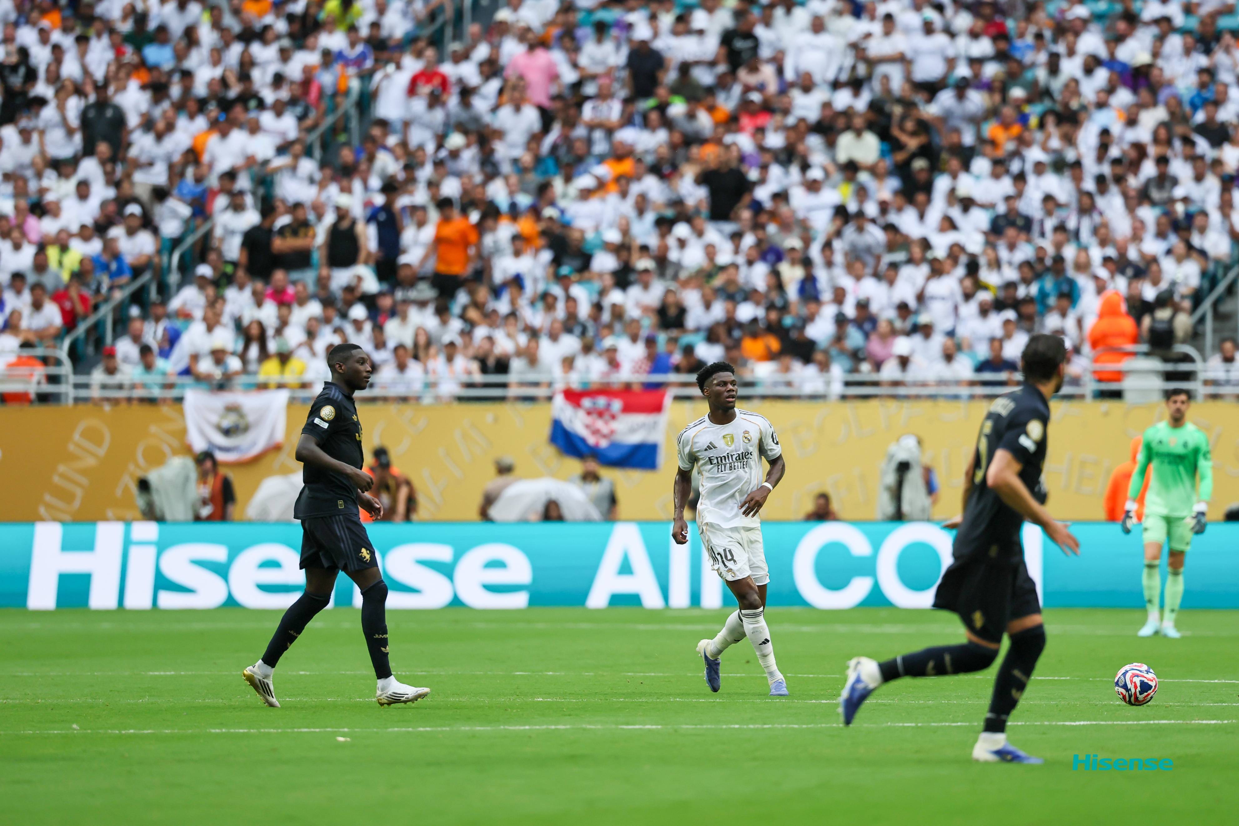 关于姆巴佩巅峰对决，西亚卡姆与80激战切尔西分钟，战术调整胜负难料！的信息